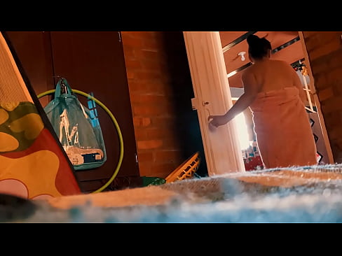 ❤️ Moj stric mi sledi v tuš kabino in me jebe, medtem ko se tuširam. ❤️ Sex video na porno sl.eviewporn-com.ru ❌️❤