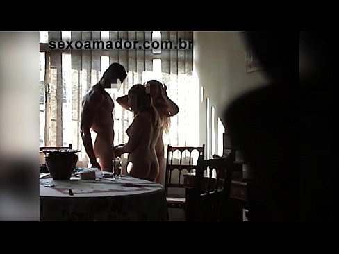❤️ Spolni prijatelji povabijo ogromnega moškega in trojček z njim ❤️ Sex video na porno sl.eviewporn-com.ru ❌️❤